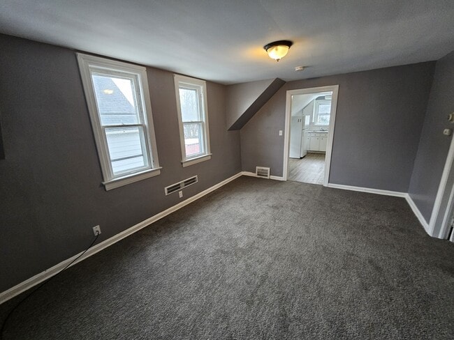 Building Photo - 3336 W 54th St