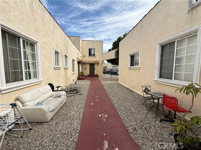 Building Photo - 358 Magnolia Ave