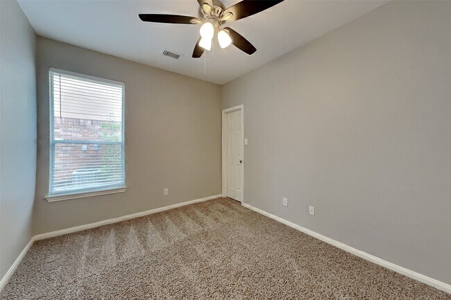 Building Photo - 12723 Rock Creek Ct.
