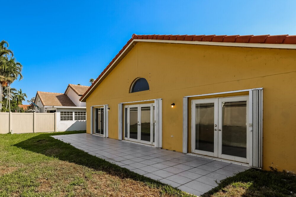 Building Photo - 2042 Cross Breeze Dr