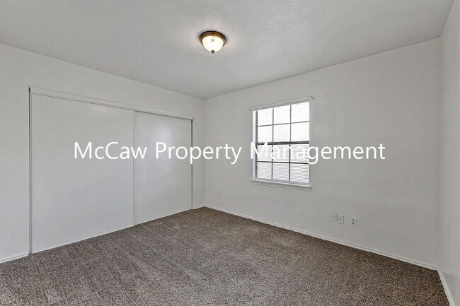 Building Photo - 7933 Bermejo Rd