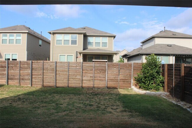 Building Photo - 13902 Ilex Dr