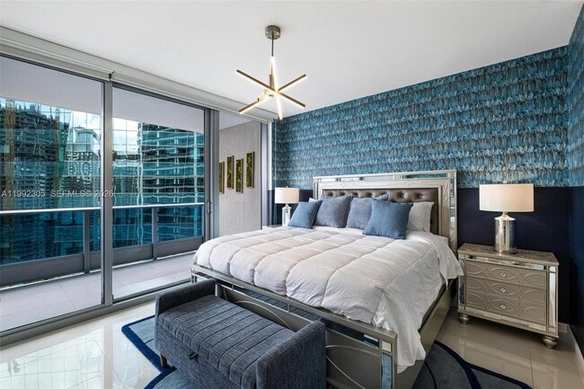 Building Photo - 200 Biscayne Blvd Way