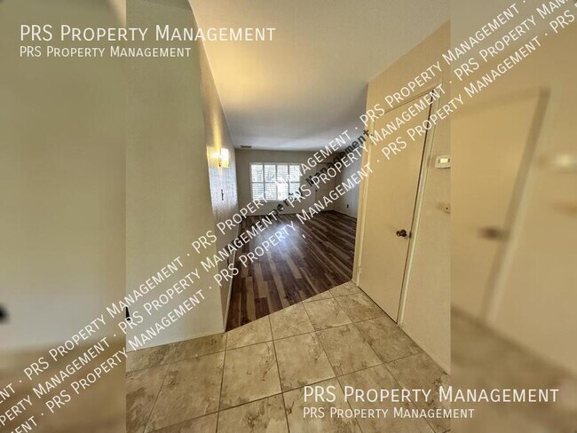 Building Photo - 6926 E Windsor Ave