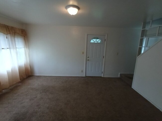 Building Photo - 31437 Alcona Ct