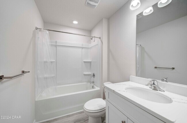 Building Photo - 282 Boggy Creek Way