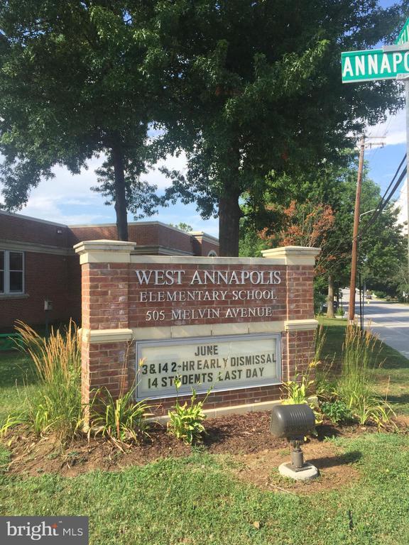 Building Photo - 26 S Monroe Rd