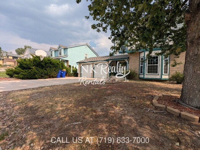 Building Photo - 8560 Avens Cir