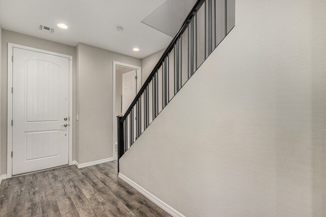 Building Photo - SONORAN FOOTHILLS 4 BEDROOM 2.5 SFH