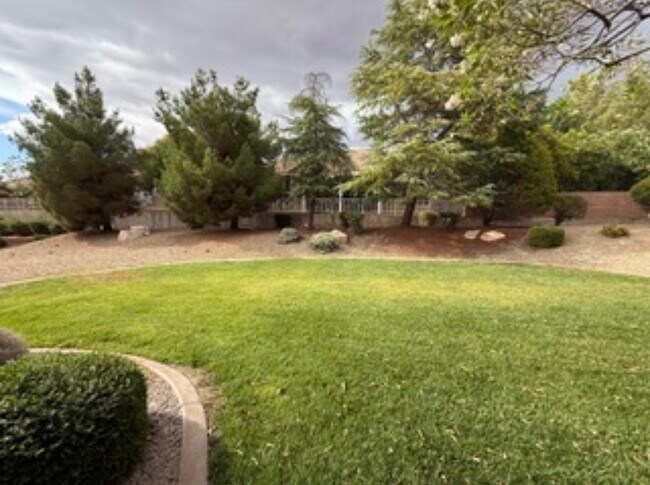 Building Photo - 1854 Stonebridge Dr