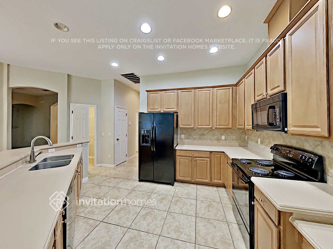 Building Photo - 2627 Spicebush Loop