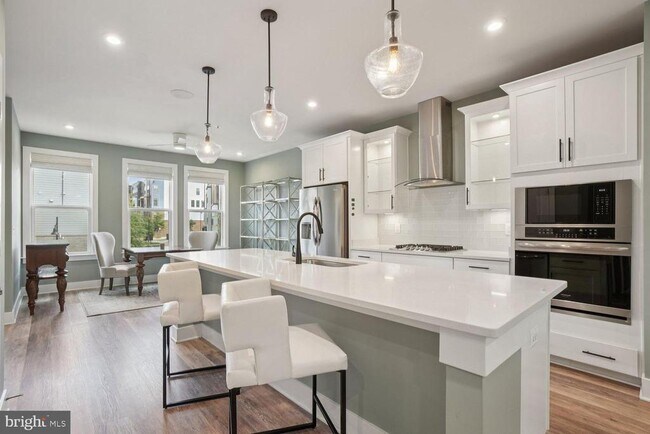 Building Photo - 1641 Bandit Loop