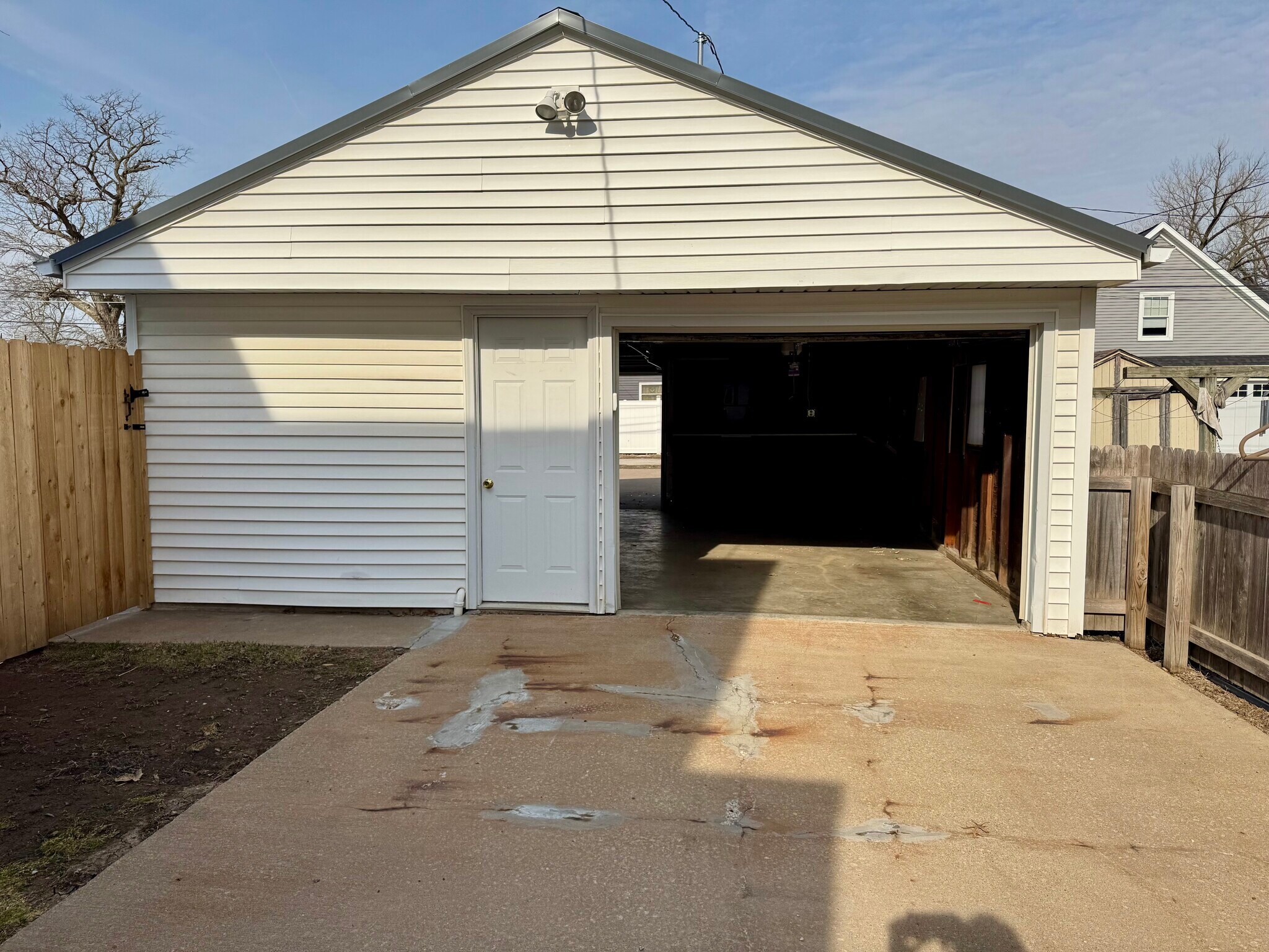 Building Photo - 317 2nd Ave