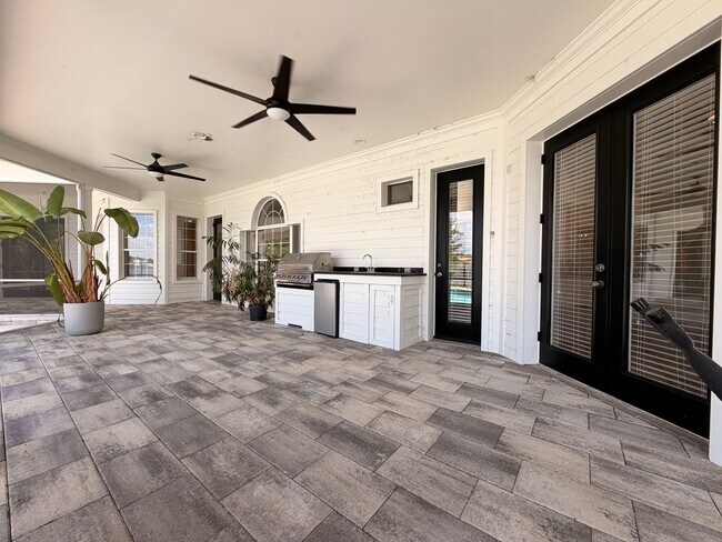 Building Photo - Luxury Windermere Home | 5 Bed 4.5 Bath La...