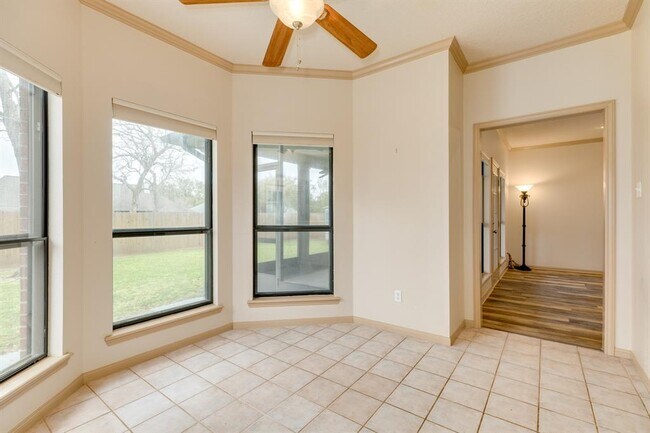 Building Photo - 112 Portulaca St