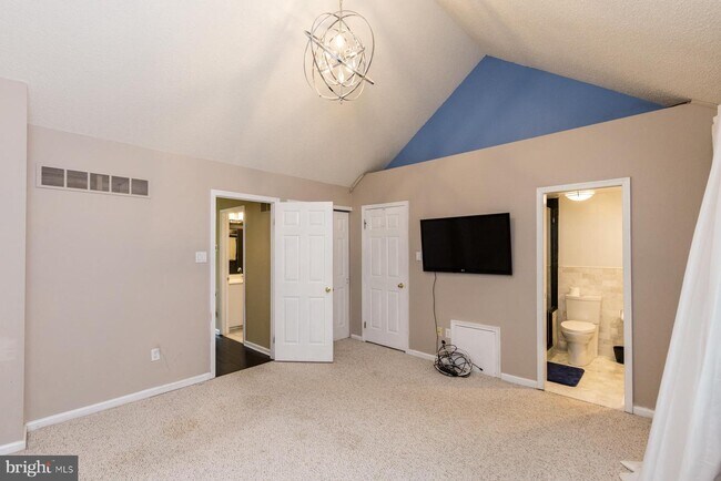 Building Photo - 313 Sage Ln