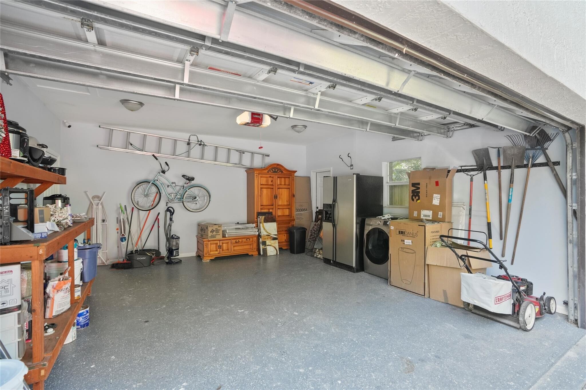 Building Photo - 833 SW 17th St