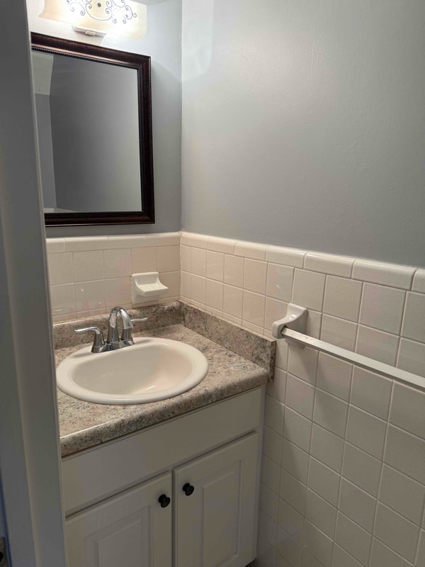 Building Photo - 2501 Nottingham Way