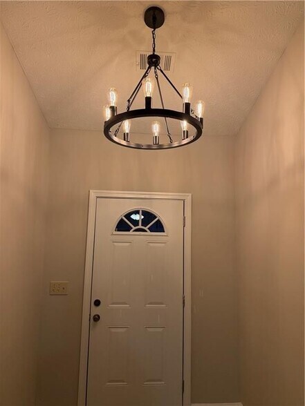 Building Photo - 65 Beaverdam Ct