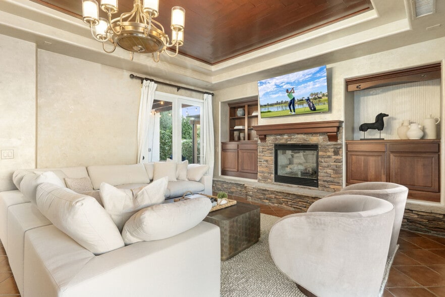 Building Photo - 3083 S Cottonwood Ct