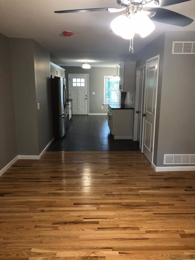 Building Photo - Amazing 2 bed home with office in Emmaus