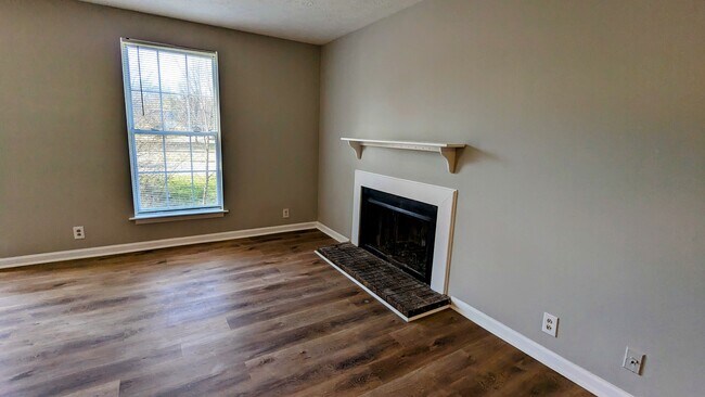 Building Photo - 5122 Linbar Dr