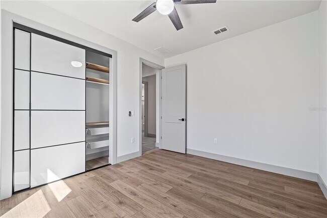 Building Photo - 11 Ethan Allen Dr
