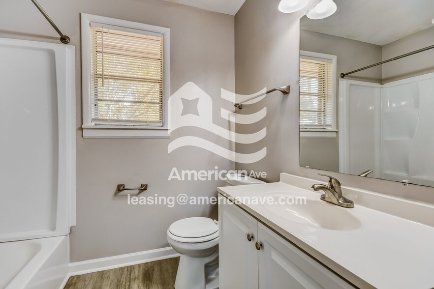 Building Photo - 2515 Ridgewood Rd