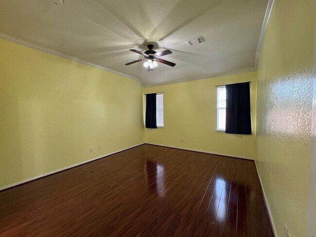 Building Photo - 24423 Hampton Lakes Dr