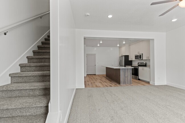 Building Photo - NT 3410