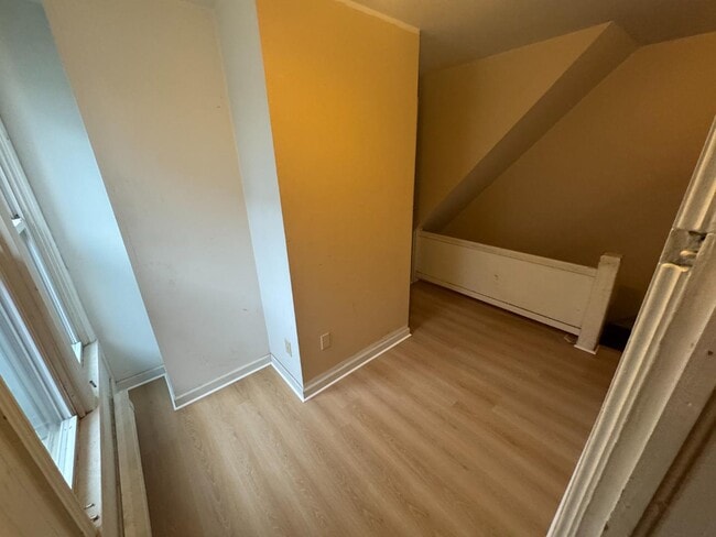 Building Photo - 379 E 3rd St