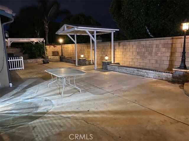 Building Photo - 7591 Stonegate Dr