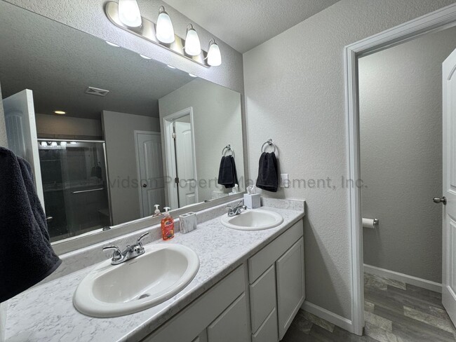 Building Photo - 6175 White Wolf Pt