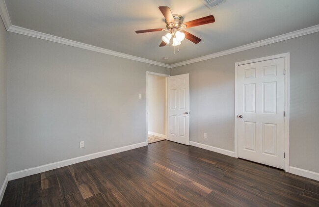 Building Photo - 11403 Braewick Dr
