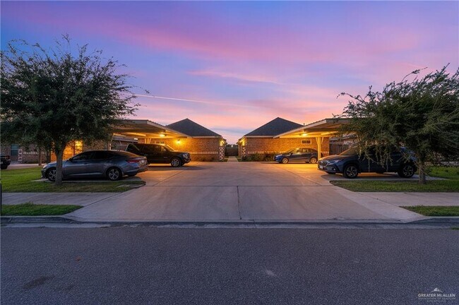 Primary Photo - 18 W Garfield Ave