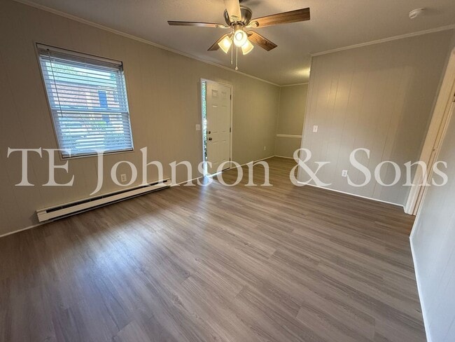 Building Photo - Cozy 1-Bedroom with Water Included