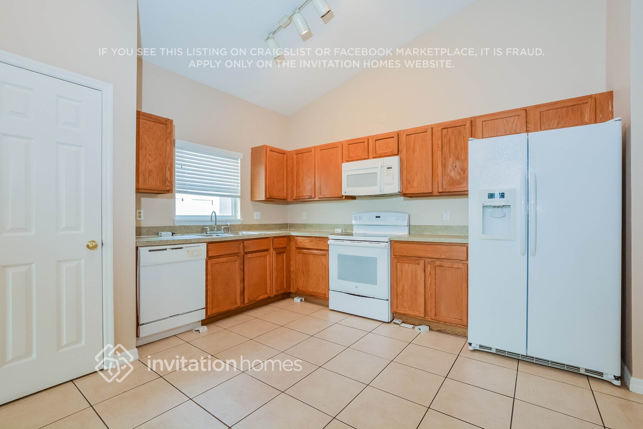 Building Photo - 10837 Leader Ln