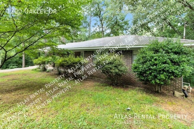 Building Photo - 1200 Oakley Dr