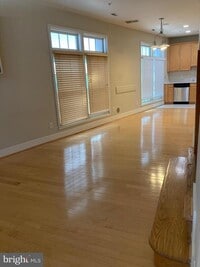 Building Photo - 901 S Caroline St