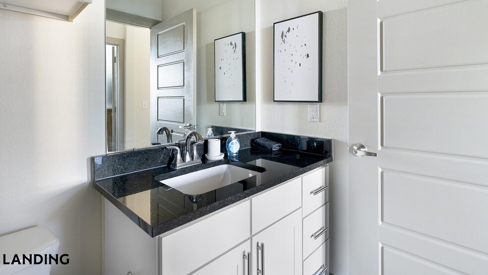 Building Photo - 300 Enclave Dr