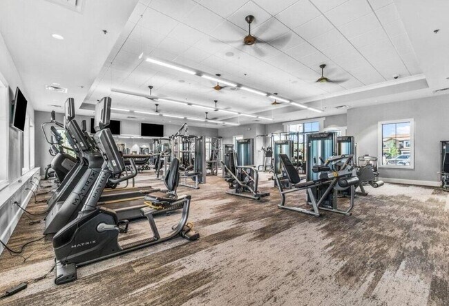 Building Photo - 4460 San Fratello Cir