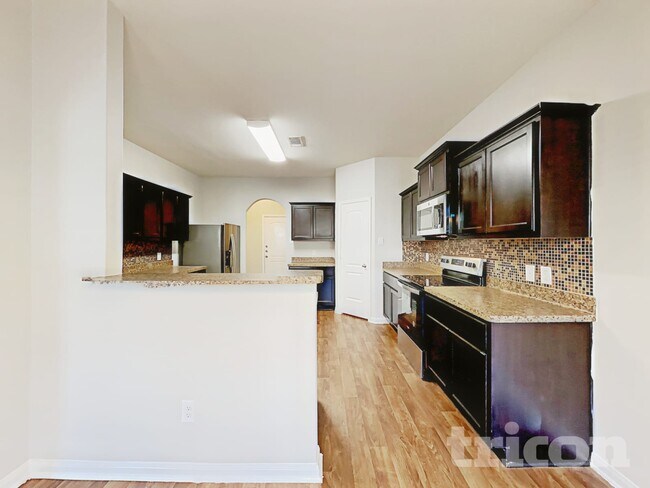 Building Photo - 17142 Common Point Dr