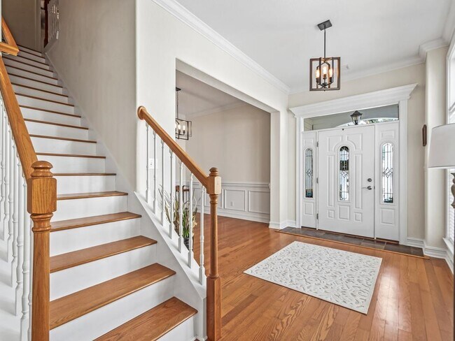 Building Photo - 1633 Cross Pointe Way
