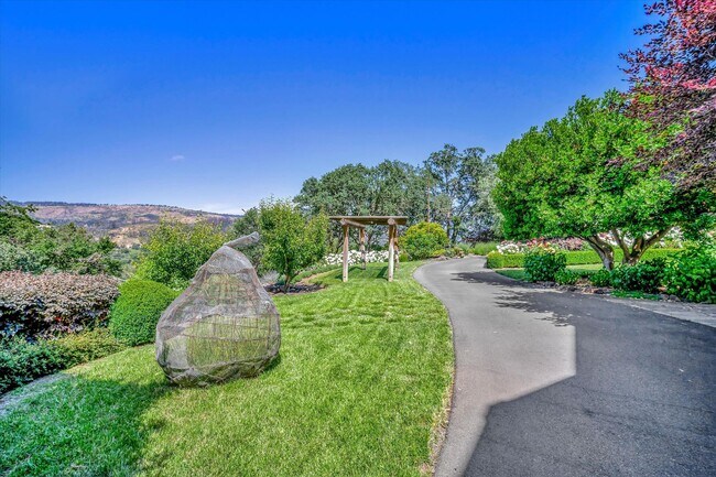 Building Photo - Welcome to Your Luxurious Napa Valley Retr...