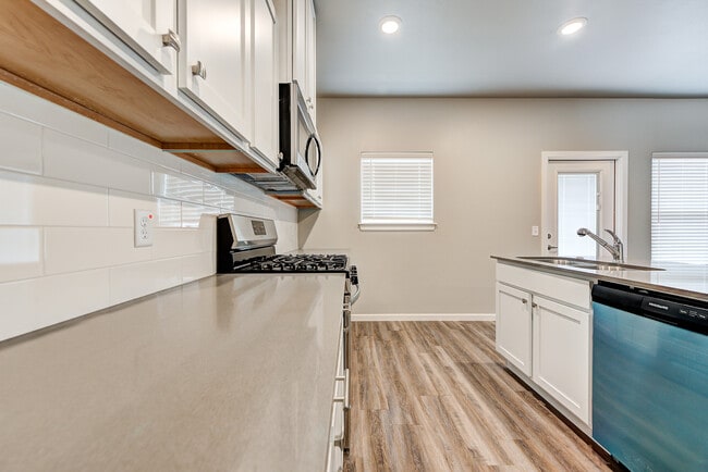 Building Photo - 13503 Bluejacket Dr