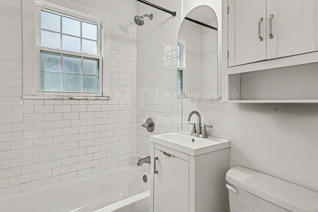 Building Photo - 2917 Ringle Rd