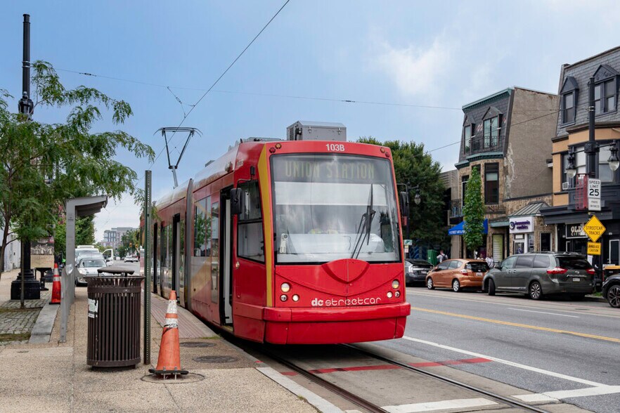 Building Photo - 771 18th St NE