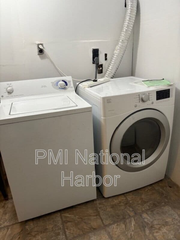 Building Photo - 13323 Warburton Dr