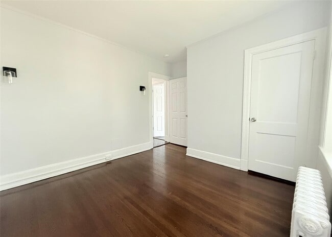 Building Photo - 230 Mamaroneck Ave