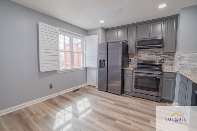 Building Photo - 113 Brightwater Dr